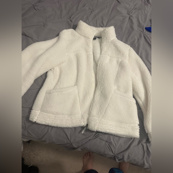 Fuzzy jacket worn once - Picture 5 of 5